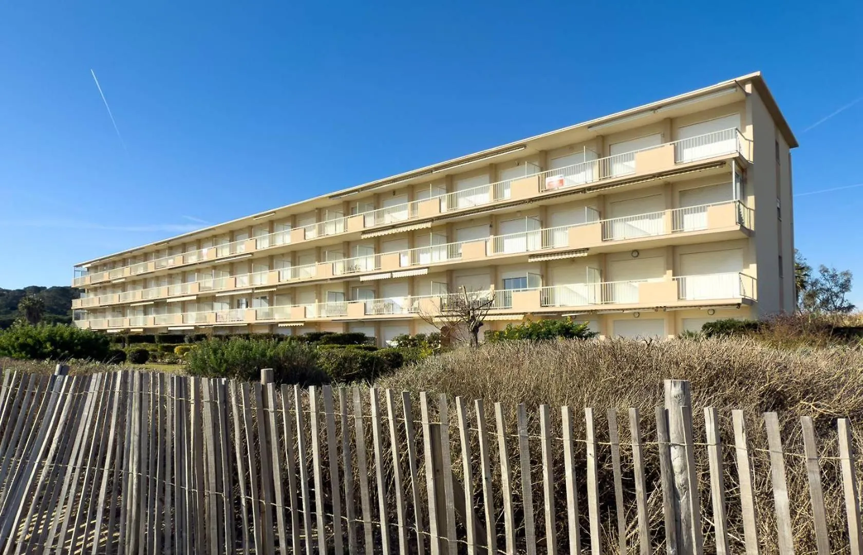T2 Pied Dans L'Eau- Vue Mer- Proche Commerces Le Lavandou France